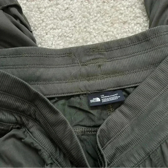 The North Face Black Capris - Picture 14 of 16